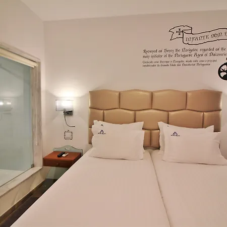Ana Margarida Hotell 2*